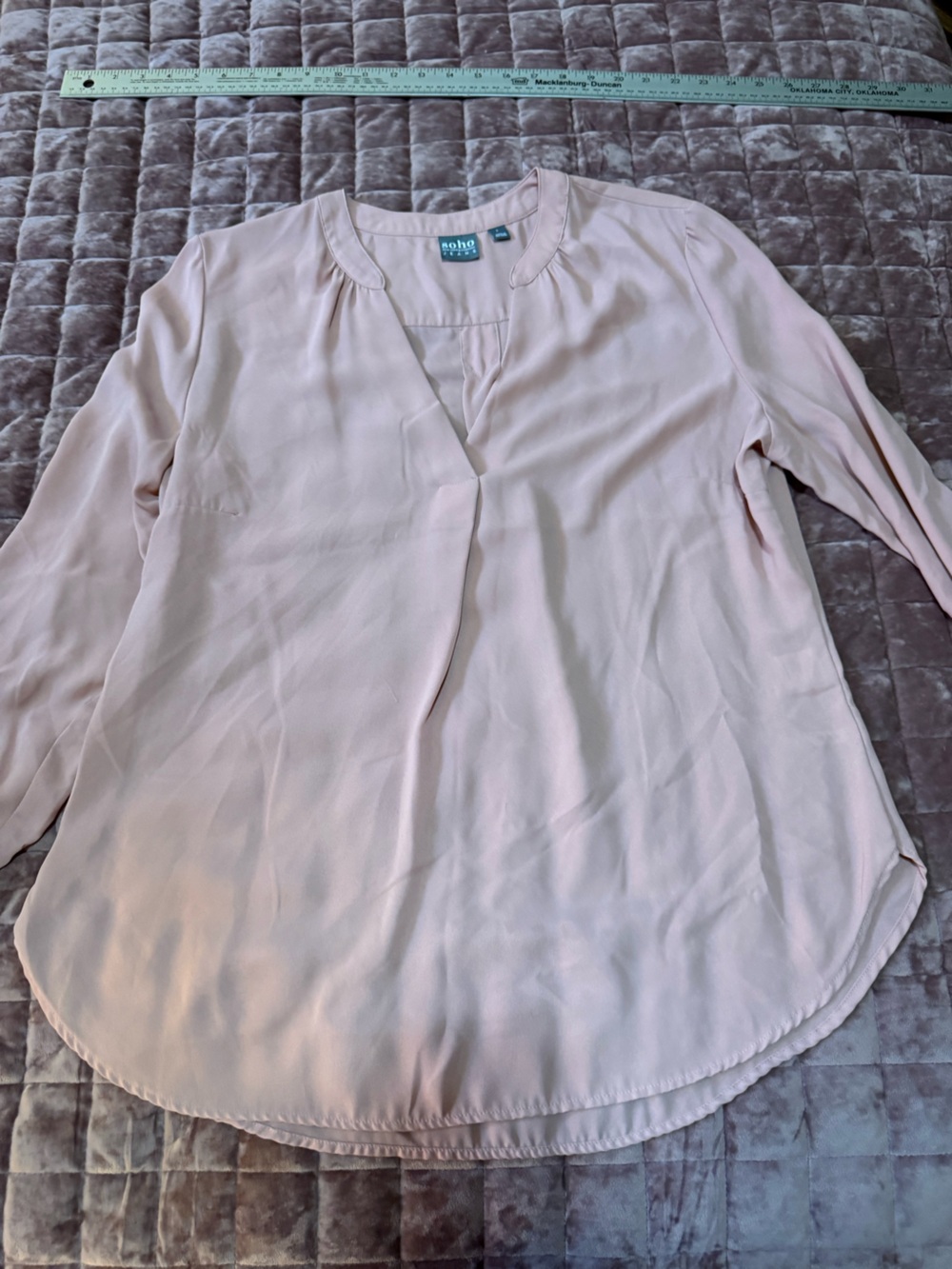 NY&C Soho Jeans Women’s L Dusty Rose Split Neck Roll Tab Sleeve Blouse